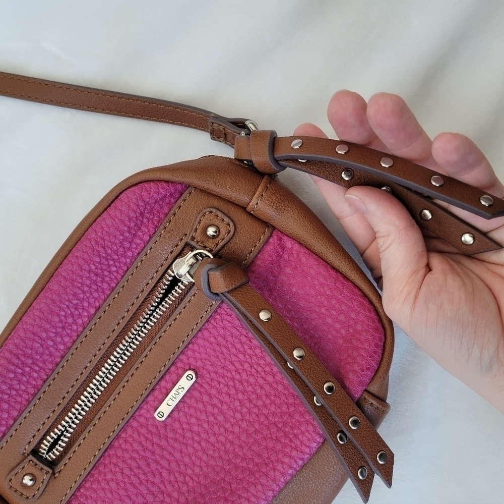 Chaps leather pebble raspberry color small cross body purse w/ silver hardware - Picture 3 of 14